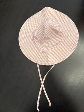 Ruffle Butts Swim Hat in Pink Seersucker, size 0-12 mos
